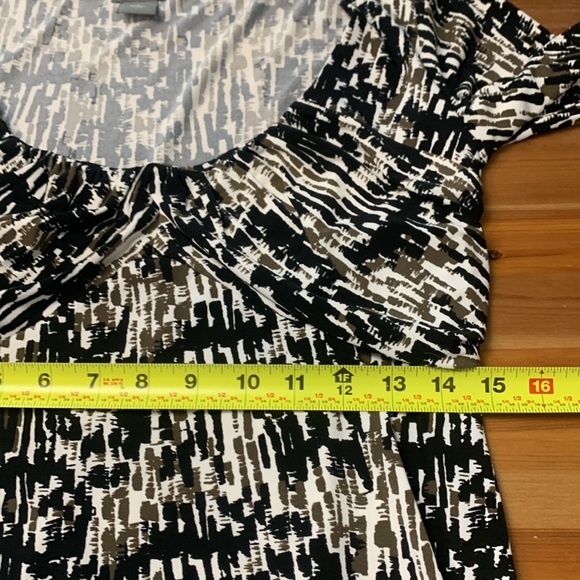 Ann Taylor Office Dress w Stretch, Wrinkle Free, Neutral Colours, Soft Knit - Picture 9 of 12